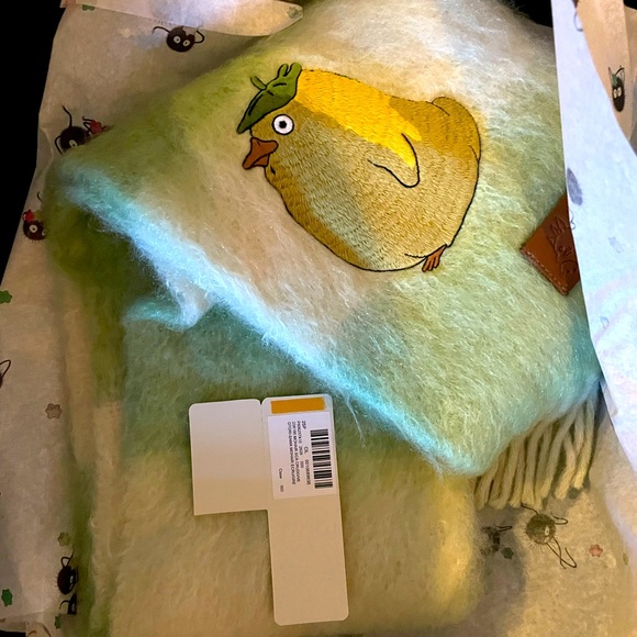 Loewe Spirited Away Otori-Sama mohair scarf - Picture 1 of 6